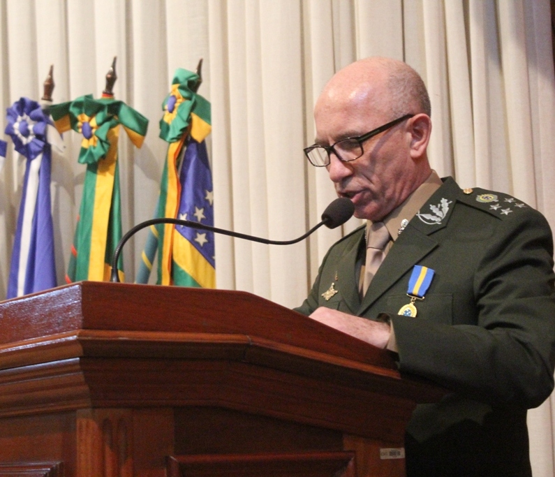 CEPE recebe presidente da Escola Superior de Guerra para palestra especial